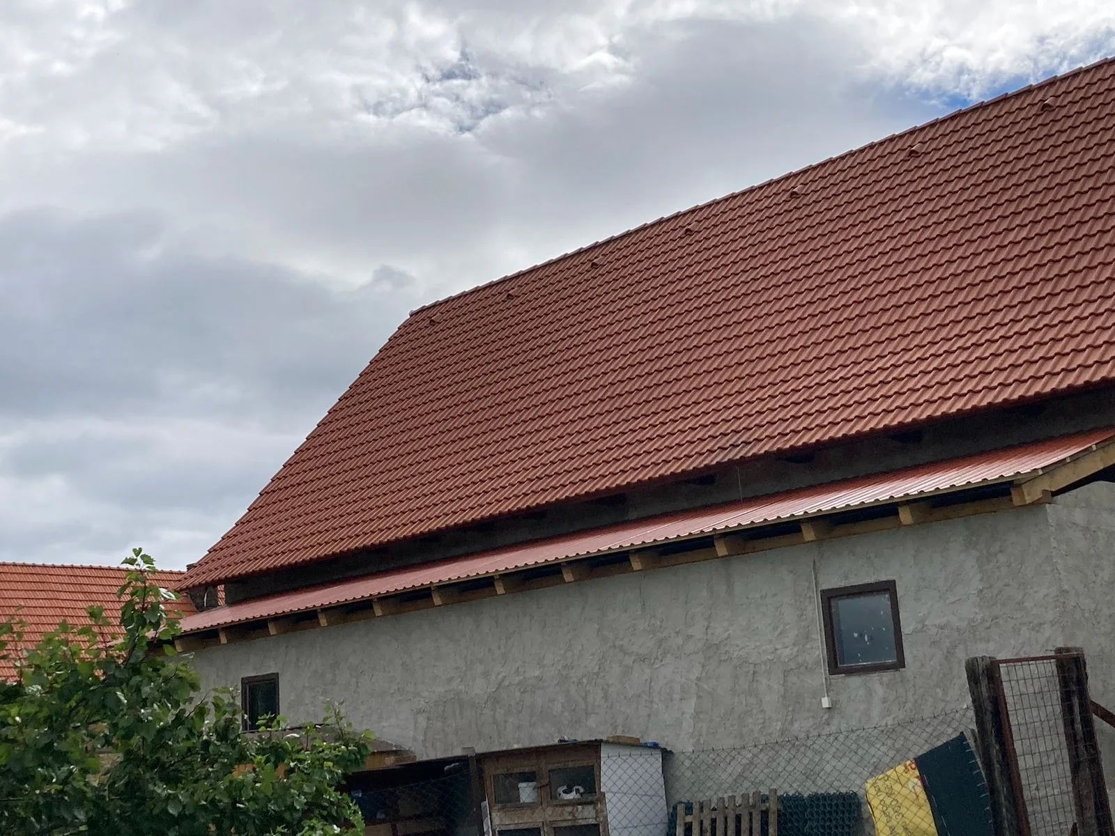 Novostavba rodinného domu na Mělnicku — kompletní krov a střecha